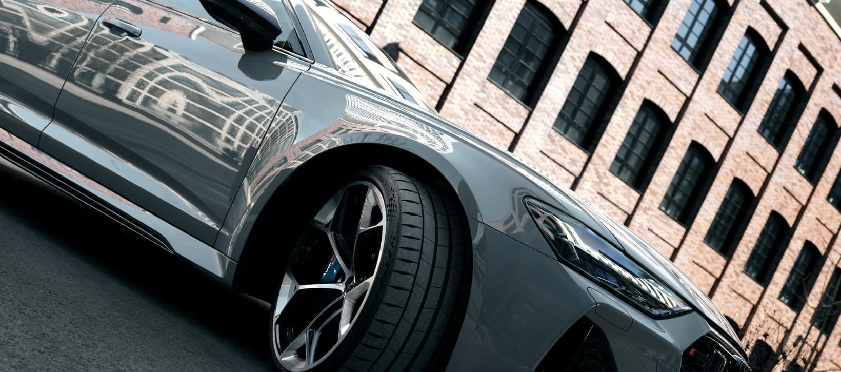 luxus-sportwagen-audi-rs6-performance-mieten-muenchen-mosaik-motors-hero
