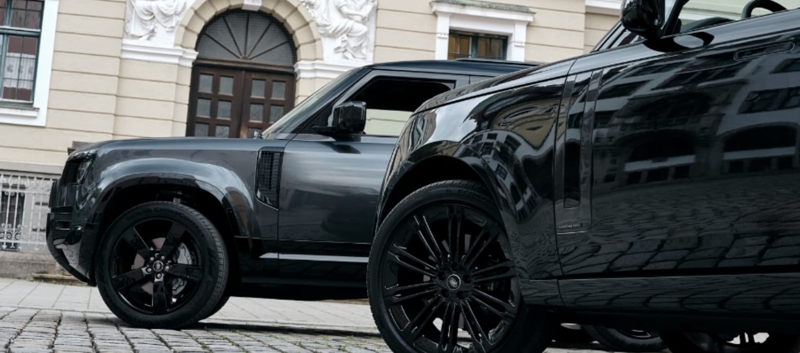 luxus-suv-mieten-defender-range-rover-muenchen-mosaik-motors