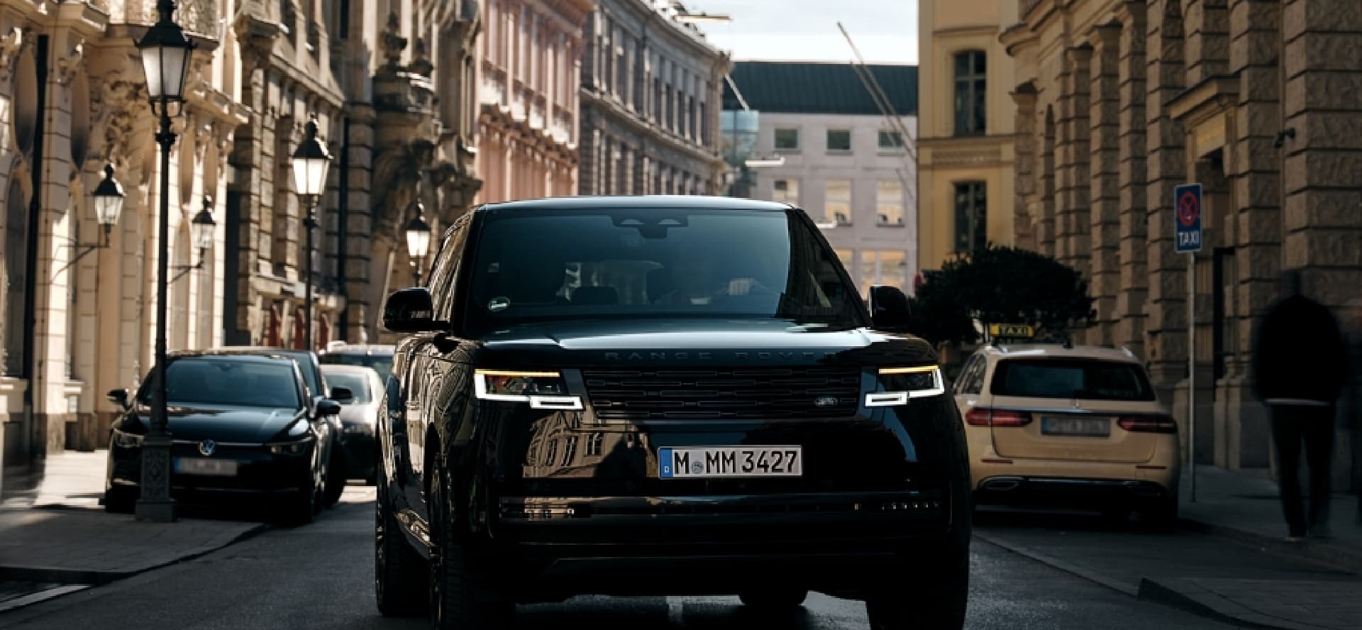 luxus-suv-mieten-range-rover-rosewood-muenchen-mosaik-motors