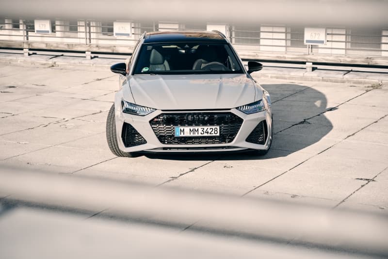 sportwagen-mieten-audi-rs6-muenchen-mosaik-motors
