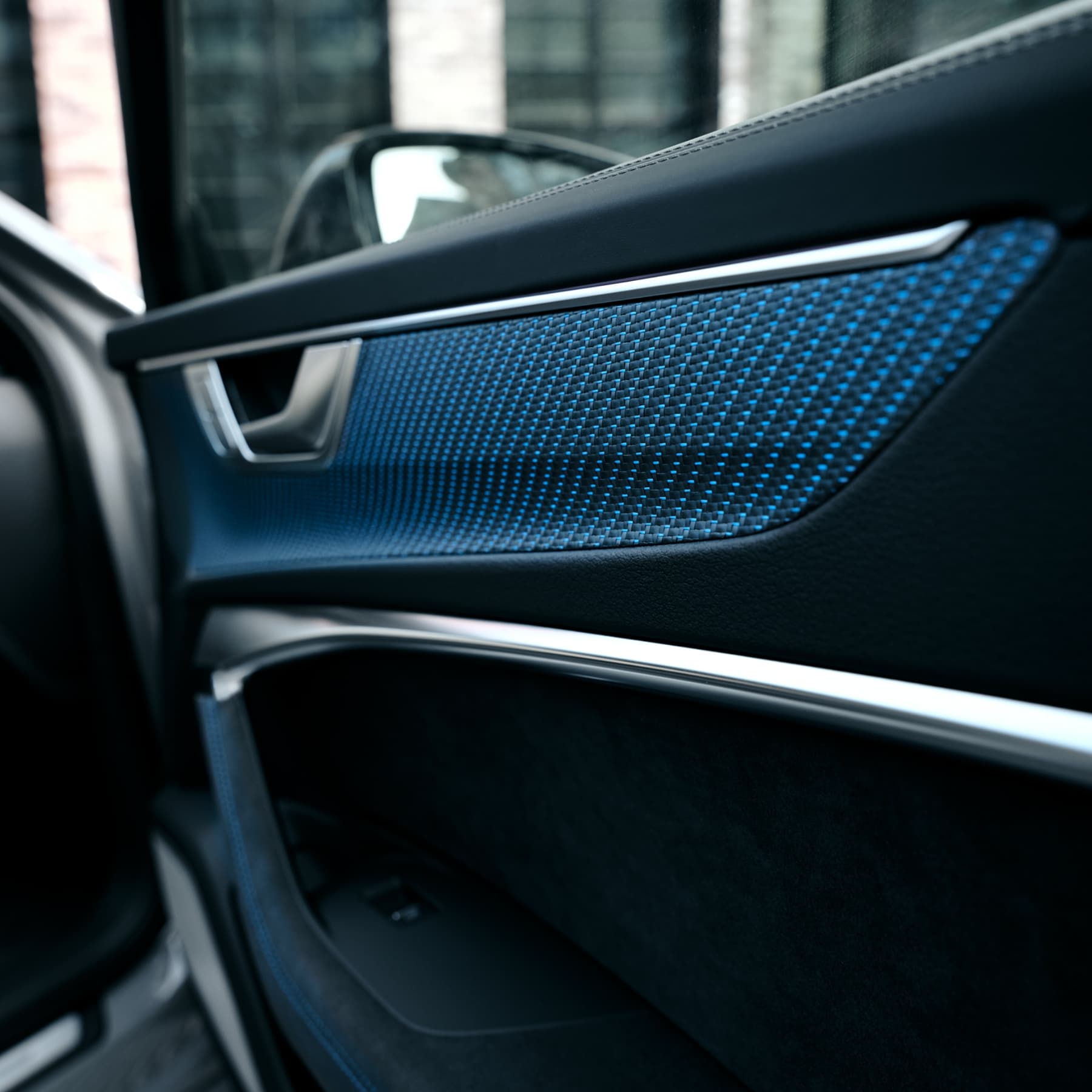 sportwagen-mieten-audi-rs6-performance-carbon-mosaik-motors
