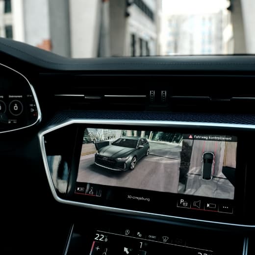 sportwagen-mieten-audi-rs6-performance-display-mosaik-motors